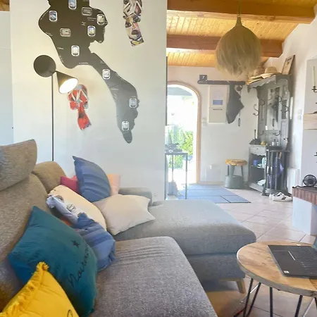 Maison Au Calme, 3 Chambres, Proche Commerces Et Plages, Jardin Sans Vis-a-vis, Terrasse Equipee - Fr-1-224b-138 度假居