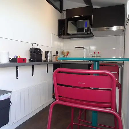 度假居 Maison Au Calme, 3 Chambres, Proche Commerces Et Plages, Jardin Sans Vis-a-vis, Terrasse Equipee - Fr-1-224b-138